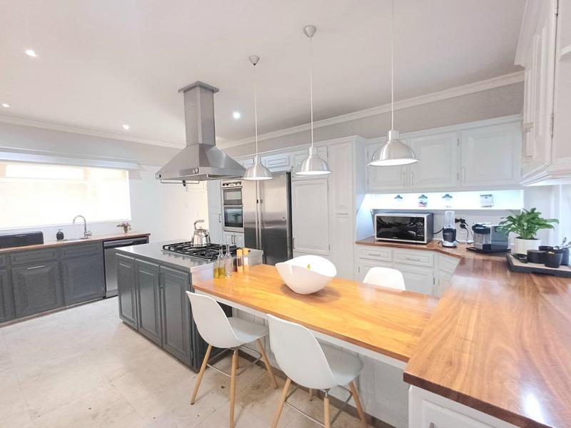 5 Bedroom Property for Sale in Welgemoed Western Cape